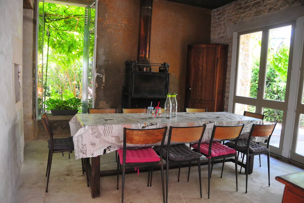 salle à manger jardin côté piscine