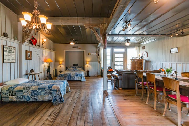 The Carriage House Gratidude Ranch Leipers Fork Farm Stays For Rent In Franklin Tennessee United States