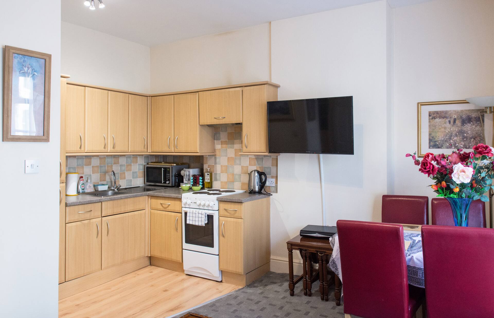 Town Centre Apartment — photo 5
