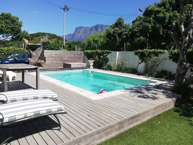 Centrally located Family Home in Leafy Rondebosch gallery image 4