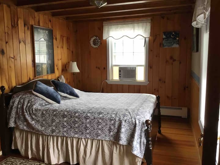 Dormitorio en el primer piso, aire acondicionado