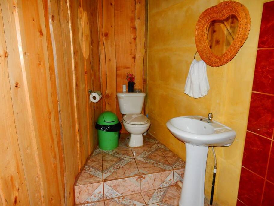 Sanitario Dormitorio 2