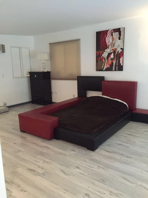 King size bed