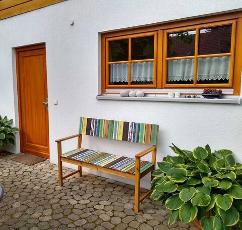 Top performing Airbnb: Cozy apartment, close to the lake, quiet, up to 4 people. in Bodenseekreis