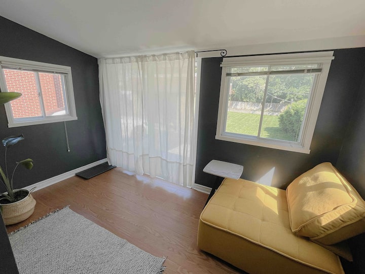 Beautiful Cozy 2 Bedroom Home - Toronto