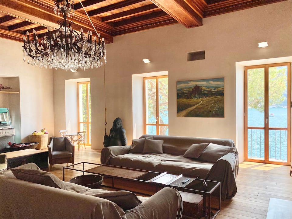 Top-earning Airbnb listing in Morcote, 5 bedrooms