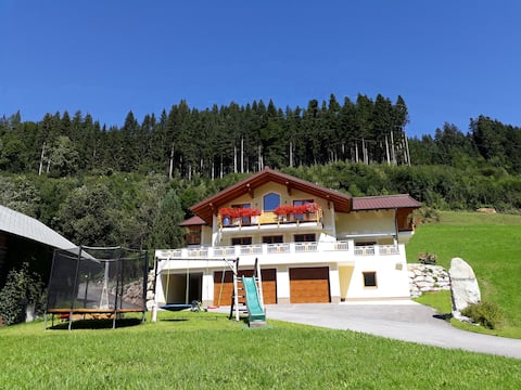Top Airbnb: XL Apartment Brunnerhof in Radstadt