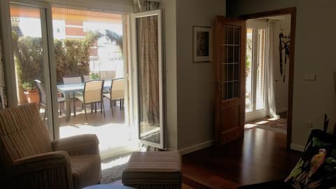 Propiedad de Airbnb exitosa: Penthouse with large terrace, great location! en La Saïdia