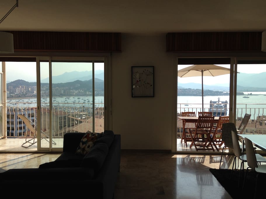 séjour de 40m² vue mer et montagne
