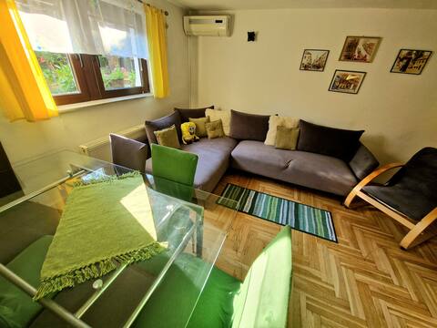 Popular Airbnb listing: Cro Behar-Zagreb, Free Wifi- Garage in Podsused Vrapče