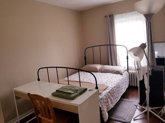 Eco-  cozy room.( energy exchange price)