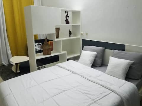 Studio meublé près du Bushman Café - Riviéra Golf