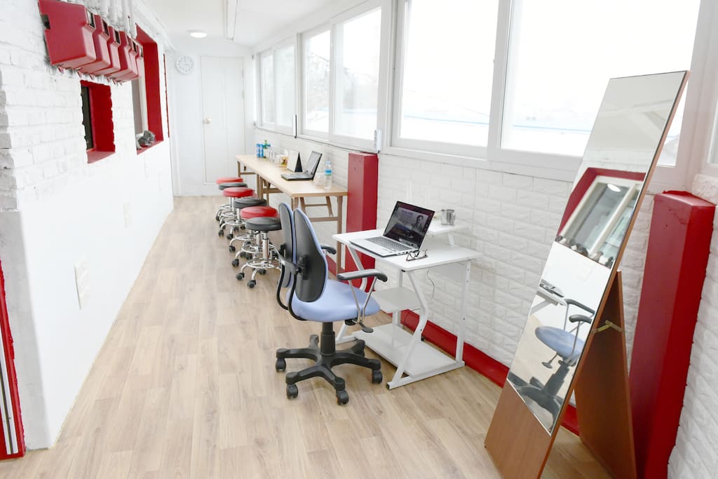 1st floor common area