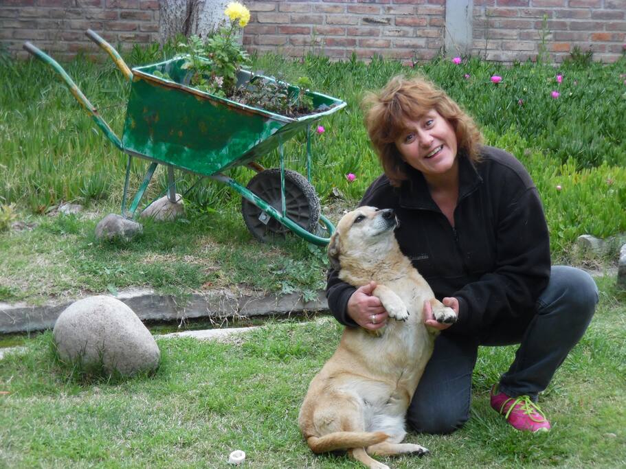 Ella es Rosana Sommellier . Habla Inglés y un poco de Italiano