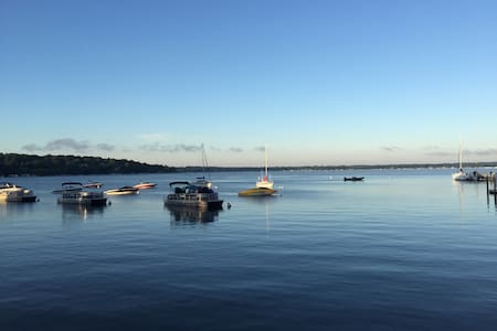 The Haven in Lake Geneva *Walk to beach & town*