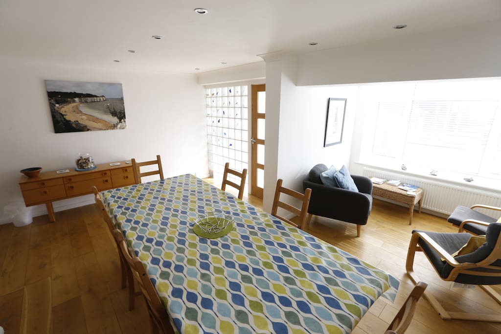 Another angle of the dining/chill-out area Beach Retreat - Holiday Lets In Kent - Broadstairs