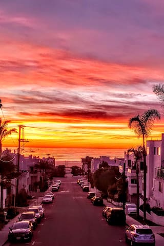 Manhattan Beach Area*Hermosa*Waves Views& Parks gallery image 5