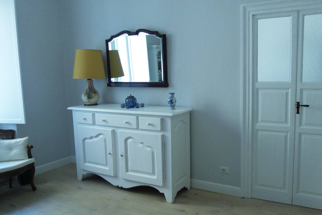 Il soggiorno con la credenza