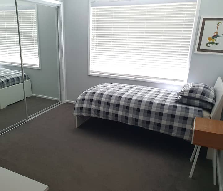 Bedroom 4 - single bed