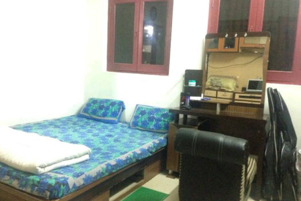 Queen size bed