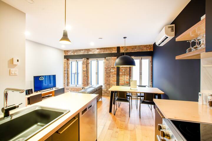 SP301-Les Lofts St-Pierre – Par Les Lofts Vieux-QC gallery image 2