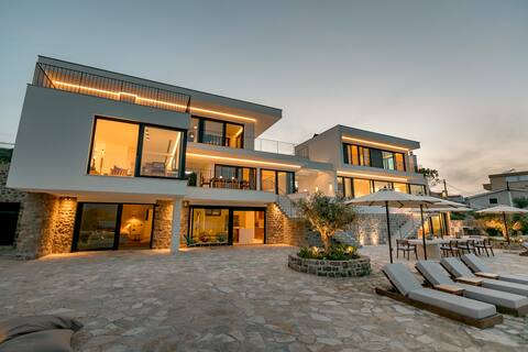 Luxury Villa The Two with Private Beach