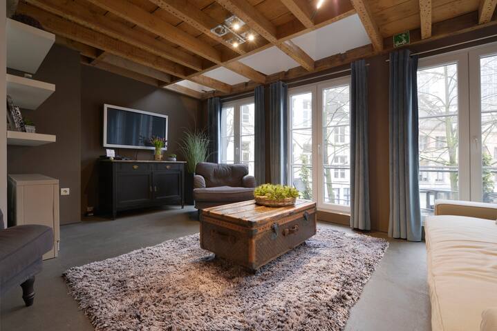 Grand Loft in the heart of historic Antwerp gallery image 4