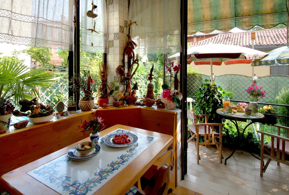 The kitchen and veranda with private garden