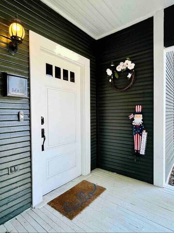 MagnoliaBase Bungalow @ Fairmount, EV Dog Friendly gallery image 5