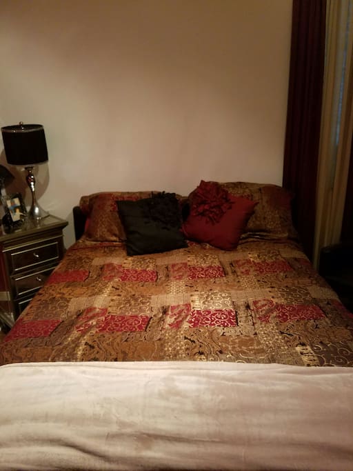 Queen size bed