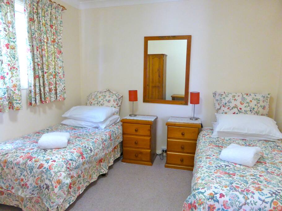 Bed 2 with 2 single beds