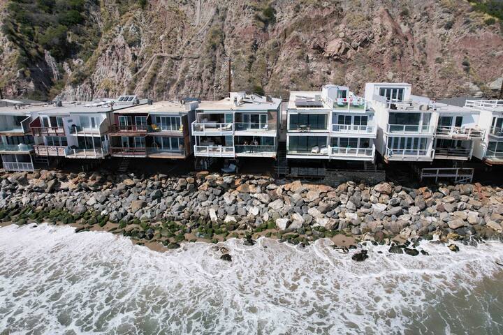 Epic Malibu Beach House 3 Beds 3 Bath Gym/Pilates gallery image 4