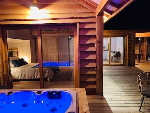 Treehouse with spa and sauna