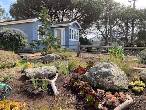 Baywood Park Garden Cottage