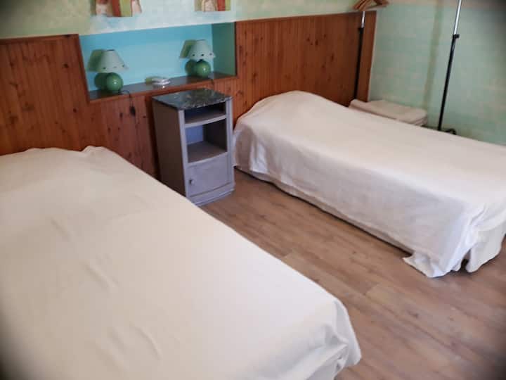 Dhoma e fëmijëve misteflore 2 krevate