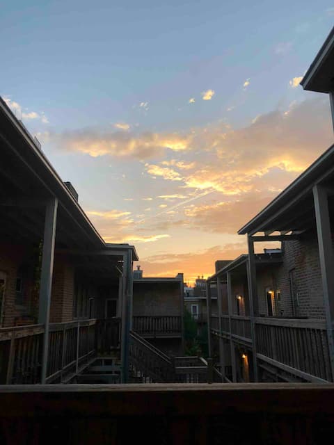 Casa de Sueño 4.9 Star/Private/Near Train/Loyola