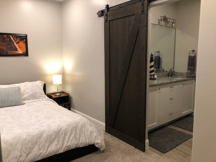 主卧和主浴室相连