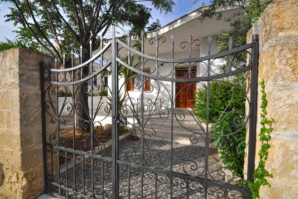 Ingresso del giardino