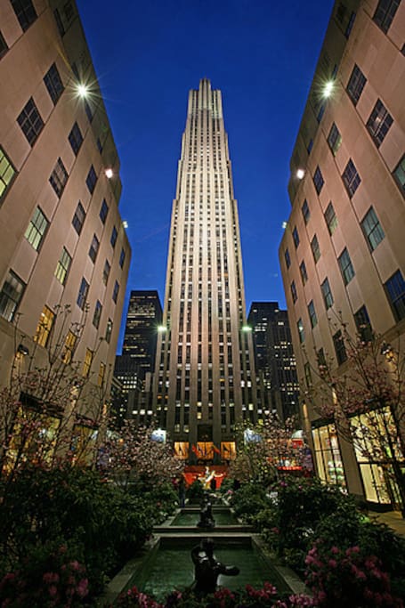 Rockefeller Center.
15min walking from my apartment.