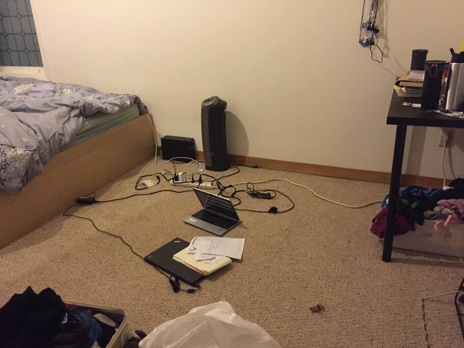 bedroom side-view