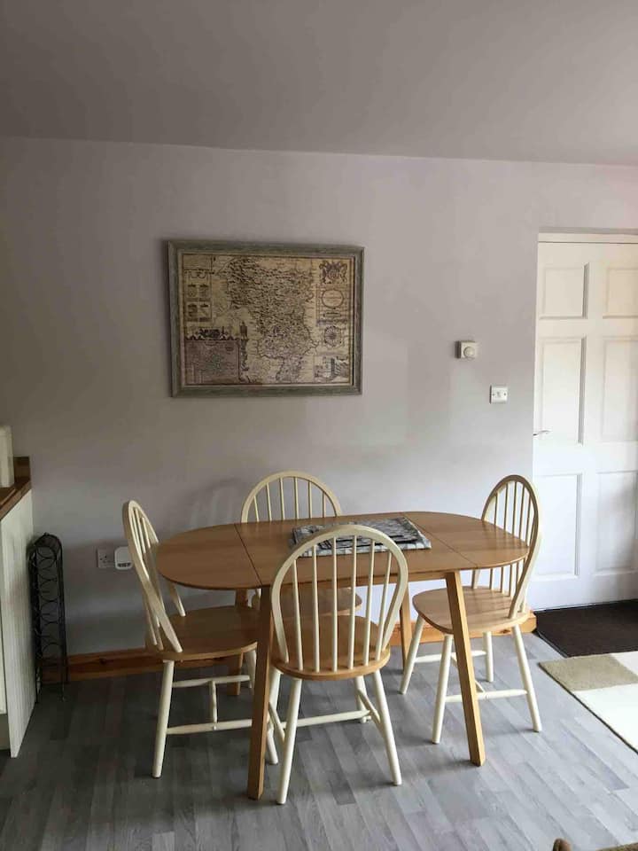 Amplio comedor luminoso 