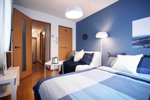 Shinjukuku . Shin-Okubo Station 6 mins by walk 101