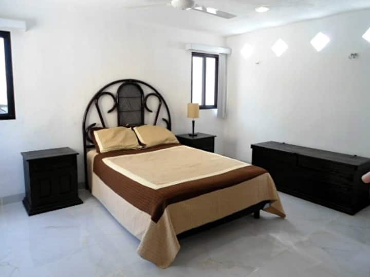 2. Schlafzimmer im Erdgeschoss.