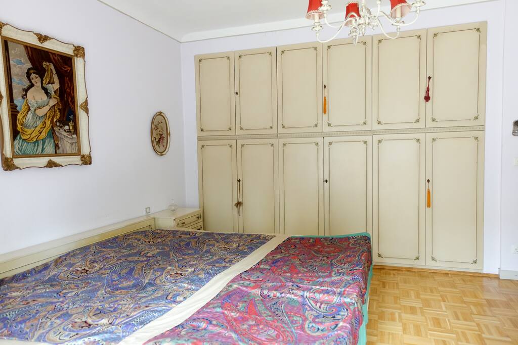 bedroom1