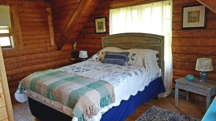 First Bedroom Upstairs Queen
