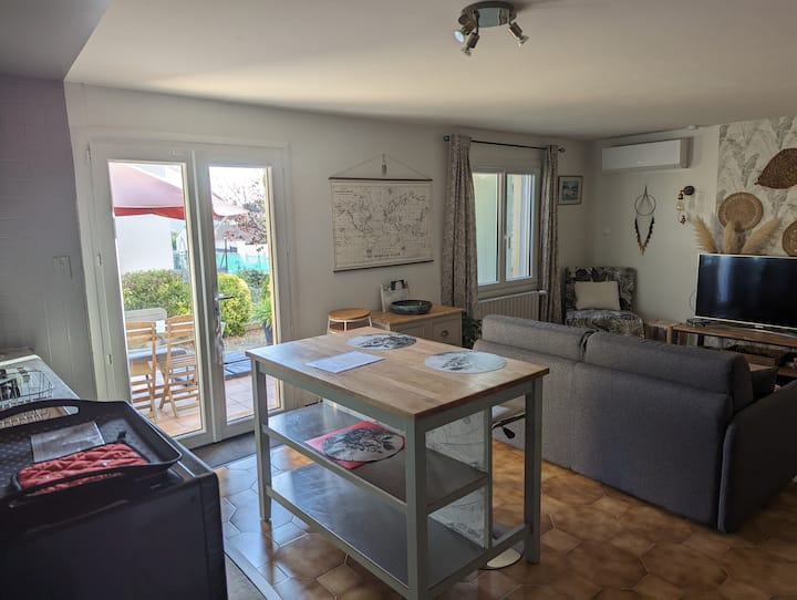 Grand Studio Dans Une Maison Familiale En Provence - Pélissanne