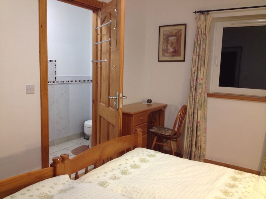 Bedrom with bathroom
