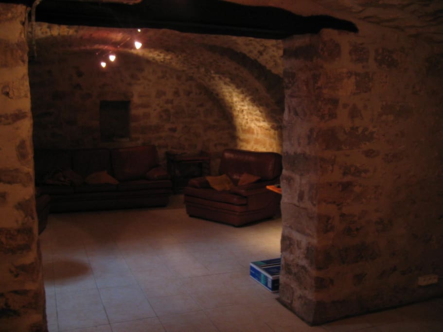 cave voutée/ vaulted room