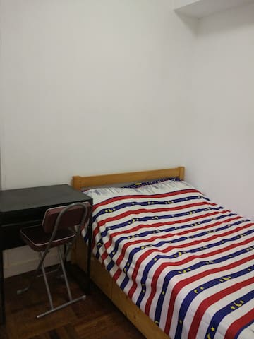 Sheung Wan Room in Flat Share(Sw21e)