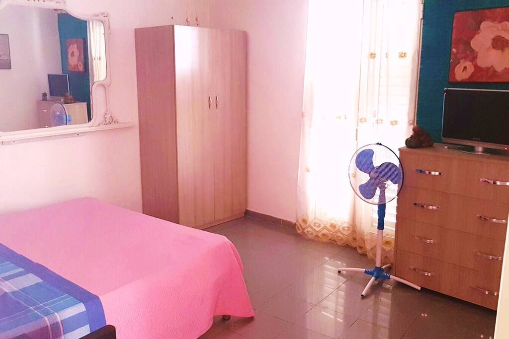 Letto matrimoniale con lettino aggiunto
